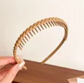 Cerchietto antiscivolo marrone chiaro con trama intrecciata e denti di tenuta - Cachi Intrecciato