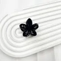 Pinza per capelli a forma di frangipani nero lucido con design a cinque petali - Nero Lucido