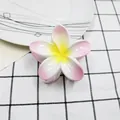 Pinza per capelli a forma di fiore di plumeria sfumata rosa e gialla su fondo a scacchi - 8cm / Rosa Chiaro Cuore Giallo
