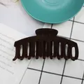 Pinza per capelli marrone floccata con finitura opaca per acconciature eleganti - Caffè Scuro / Floccaggio/Velluto