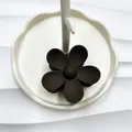 Pinza per capelli a fiore marrone scuro opaco con design floreale a cinque petali - grigio scuro