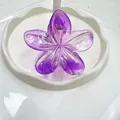 Pinza per capelli a forma di fiore viola sfumato in acrilico trasparente per donne - 8cm / Sfumatura Viola Trasparente