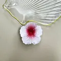 Pinza per capelli a rosa da 4 cm con sfumatura magenta e rosa in resina - Bianco con cuori rossi