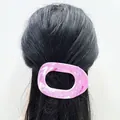 Pinza per capelli rosa in acetato con motivo marmorizzato e design ovale per acconciature - Rosa Marmorizzato
