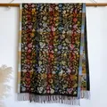 Retro Ethno-Schal mit Karomuster und Blumen, Kaschmir-Gefühl und bunten Fransen - Bxs-483 Grün / 200x65cm