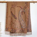 Brown cashmere shawl with vintage paisley jacquard pattern and fine tassel details - 200x65cm / Khaki
