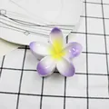 Pinza per capelli a forma di plumeria con sfumature viola e gialle su petali bianchi - 8cm / Petalo Viola Cuore Giallo