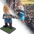 Statua di nano da giardino con fucile d'assalto su base d'erba per decoro di esterni - Cappello Giallo Artigliere In Piedi Nano / 15CM