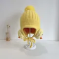 Gele gebreide wintermuts voor baby's met schattig eendontwerp en warme pompon - 48-50cm / Geel