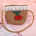 Borsa a tracolla in paglia per bambini con pizzo e ciliegie su seta rosa - caffè