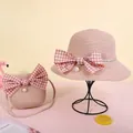 Rosa Strohhut und Taschen-Set für Kinder mit Karoschleifen und Perlenanhänger - Sonnenhut / Rosa