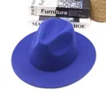 Detalle de un sombrero fedora de fieltro de lana azul oscuro con corona clásica y ala ancha - M(56-58cm) / Azul Zafiro