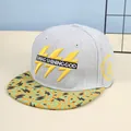 Gorra snapback hip hop gris con bordado de rayo amarillo y visera con estampado leopardo - Swag 777 Gris Leopardo