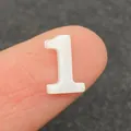 Natürliche weiße Muschelperle in Form der Nummer eins für DIY-Schmuckherstellung - Zahl 1 / 10mm