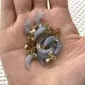 Pendentif croissant de lune en pierre naturelle grise avec fermoir en métal doré - Pendentif Uniquement / Pierre Flash (Labradorite)