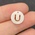Perle en coquillage blanc avec lettre U ajourée pour création de bijoux DIY - Lettre U
