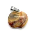 Pendentif pomme en pierre naturelle aux tons rouge et beige avec bélière en métal - 19x20mm / Agate rubanée