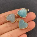 Conector de corazón de turquesa azul claro natural con marco dorado para joyería DIY - Corazón con Aspecto de Larimar Azul Claro (Talla 10)