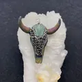 Pendente bohémien a forma di teschio di toro con strass e pietra preziosa verde chiaro - Corno Cangiante Pietra Verde Chiaro (Stile 4)