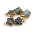 Détail de pendentifs en pierre naturelle en forme d'étoile avec bordures dorées - Pierre Bleu Gris (N°6) / 13x16mm
