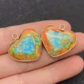Ciondolo a cuore in pietra imperiale con bordo in metallo dorato in arancione e verde acqua - Stile 3