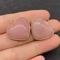 Pendentifs cœur en pierre naturelle rose avec bordure en métal doré et anneaux - Style 14