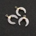 Trois pendentifs en quartz rose pâle en forme de croissant avec boucles en métal doré - 15x18mm / Quartz rose