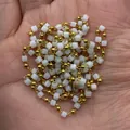 Cadena de cuentas DIY con perlas doradas redondas y cubos de piedra natural blanca - Blanco (Color 15)