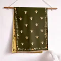Sciarpa reversibile verde oliva e giallo con motivo ape e bordi con frange - 185cm / Verde
