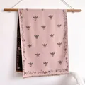 Sciarpa rosa e marrone con motivi di api e frange sottili in morbido tessuto - 185cm / Rosa