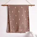 Vintage brown jacquard knit scarf with bee and floral pattern and fringed edges - 18.5cm / Tan