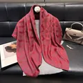 Sciarpa quadrata rossa in cotone lino con jacquard metallico e motivo floreale - Rosso
