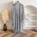 Elegante grijze kanten sjaal cardigan met rozenpatronen en details van franjes - Grijs
