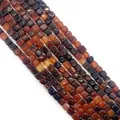 Macro-opname van 8mm vierkante drakenader agaat kralen met gepolijste textuur in rood - 8x8mm / Roodbruin (Stijl 10)