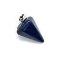 Kegelvormige blauwe zandsteen hanger met sterrenhemel effect en zilveren metalen sluiting - Taps toelopende pijp / Blauwe zandsteen