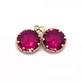 Detail von runden facettierten rosa Kristal-Anhängern mit Goldfassung für DIY-Schmuckherstellung - Größe 6 / 13 Mm (50 Stück/packung)