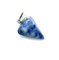 Driehoekige sodaliet natuursteen hanger met zilveren metalen sluiting en blauwe kleur - Taps toelopende pijp / Blauwe spotsteen