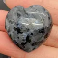Polished heart-shaped labradorite stone with blue flash for DIY jewelry making - 30x30mm, 14mm Thickness / Labradorite