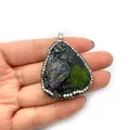 Pendentif goutte en pierre naturelle avec cristal arc-en-ciel et strass étincelants - Micro Paysage Minéral Iridescent (7#)