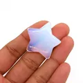 Polierter sternförmiger Opalstein mit irisierenden Blau- und Purpurtönen - 30mm (Dicke 8mm), 9g / Opal