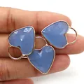 Tre ciondoli a cuore in pietra naturale blu con placcatura in oro per gioielli - 14x25mm / Calcedonio Blu