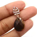 Pendentif goutte en oeil de tigre avec breloque feuille en or rose et zircons - Œil de tigre