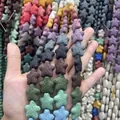 Sternförmige bunte Lavasteinperlen für DIY-Schmuck mit natürlicher poröser Textur - Mehrfarbig