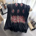 Ethno-Schal in Schwarz mit Paisley-Stickerei und Fransen für Herbst und Winter - Cx-203 Schwarz
