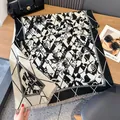 Klassieke zwart-witte dikke sjaal met geometrische patronen en lange kwastjes - Zwart