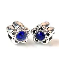Cuentas florales plateadas para pulseras DIY con centro de cristal azul y estilo retro - Flor de Cinco Pétalos con Piedra Azul Oscuro / Azul marino