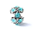 Gros plan d'une perle en argent sertie de cristaux bleus pour bracelets DIY - Bleu Ciel