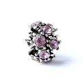 Vue détaillée d'une perle DIY en argent vintage avec strass roses pour bracelets à breloques - Violet