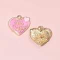 Colgante de corazón en esmalte rosa con texto dorado 'Hey SUGAR' para joyería DIY - Corazón HEY SUGAR Rosa
