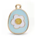 Colgante de huevo de conejo azul claro con flores blancas y cara sonriente para DIY - Colgante Huevo Flor Azul Cielo